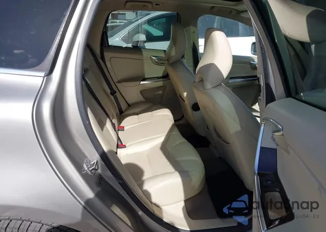 2015 Volvo Xc60 T5 Premier Plus из США, поврежденный, VIN YV440MDC6F2589658